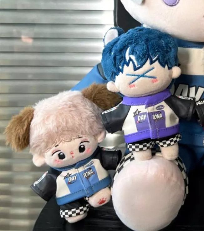 #솜인덕장터 #솜솜옷장터 

(구함글) 10cm 레이싱복 퍼플 구합니다! 디엠창 닫혀 있어서 멘션 먼저 부탁드려요