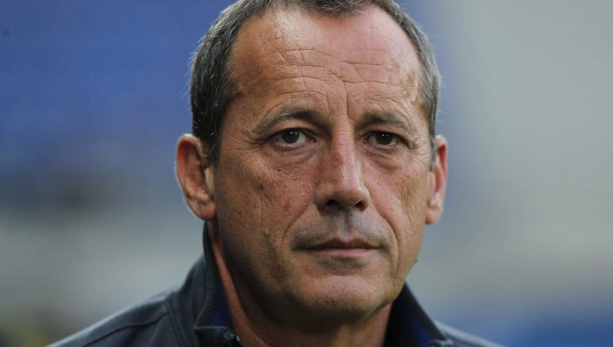 Mathieu2B's tweet image. Abattre un homme #AlainOrsoni aux obsèques de sa mère !! Vous n’avez honte de rien fils de chien. #Corse #Corsica @ACAjaccio