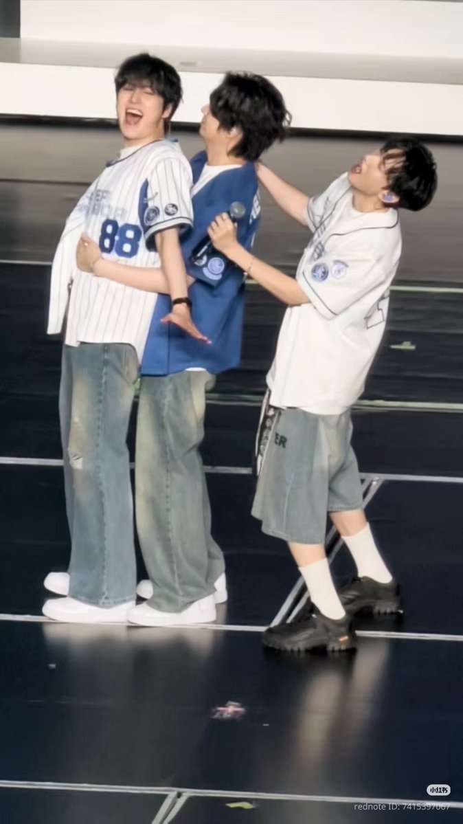 heechulxteukie's tweet image. babies😭🤏🏻
xhslink.com/o/AUIsuBwAYxB
#희철 #HEECHUL
#은혁 #EUNHYUK
#규현 #KYUHYUN