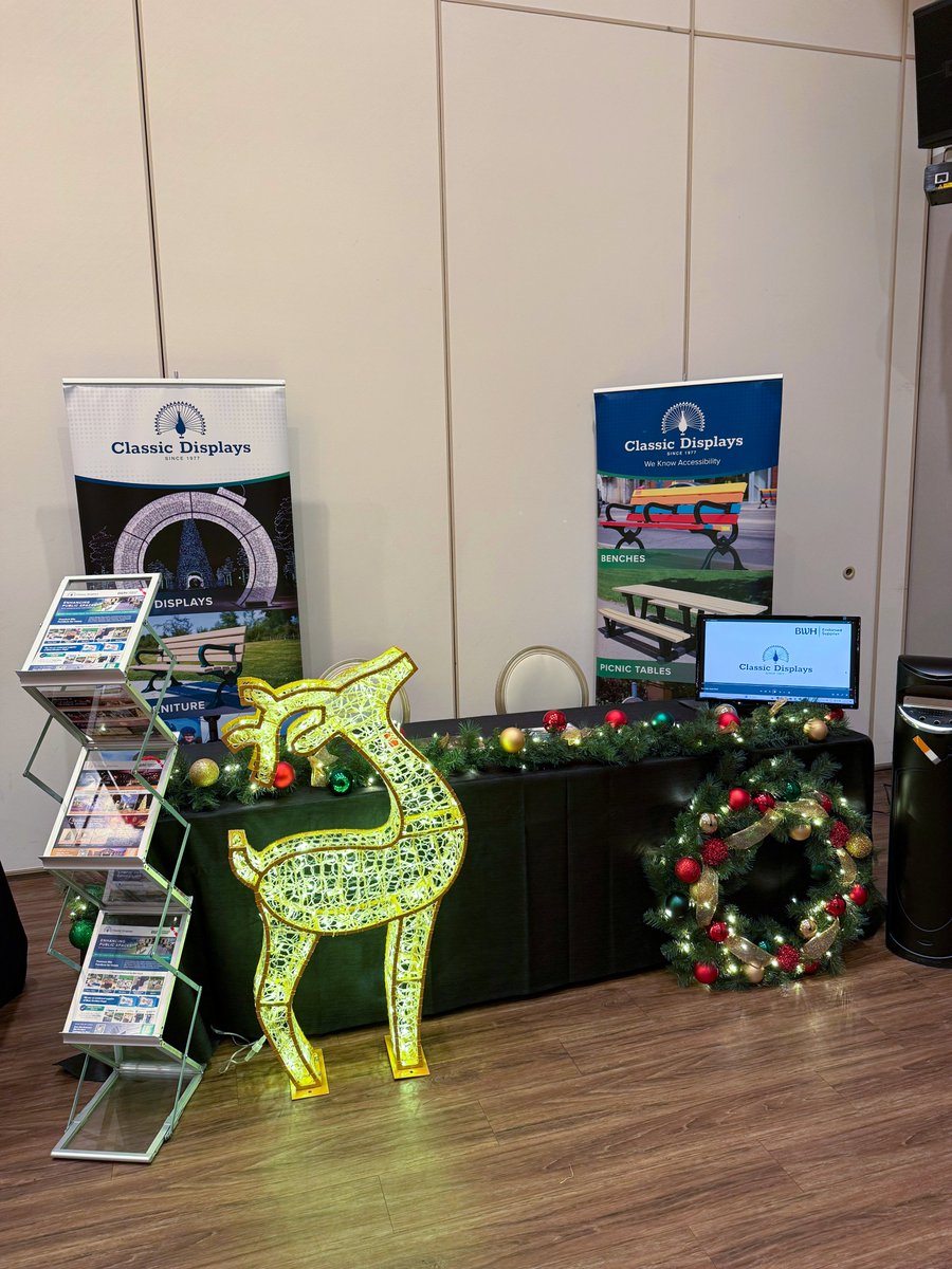 ClassicDisplays's tweet photo. Today we’re at @bestwestern's Co-op Show at the C Hotel! Say hi to Dave and Bill - they’ll show you how simple it is to elevate your hotel spaces!

#bestwesternhotels #sitefurniture #christmas #hoteldesign #hoteldecoration https://t.co/EDRNwYfsi0