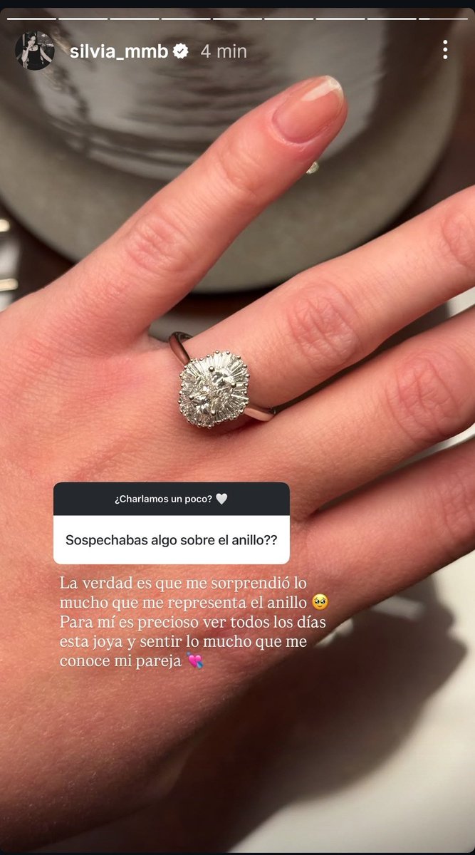 Silvia contando un poco sobre el compromiso con Samuel 
😭😭😭😭😭
Es que ese hombre pensó en todo 
Los quiero mucho 💜❤️ lindos