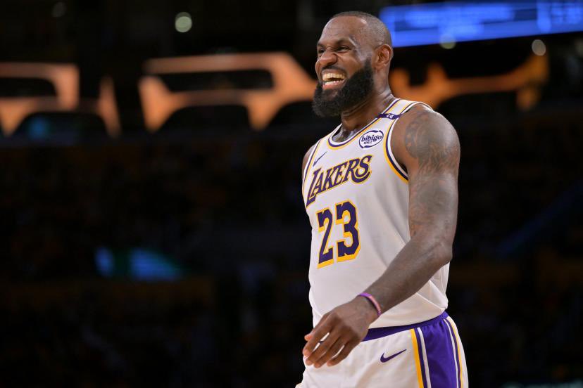 SikaPronos's tweet photo. #NBA

🏀 LeBron 23 points @ 1,70 (1,5%)

Le King tourne à 27,1 points par match sans Austin reaves et passe le cut 8/9. Sacremento horrible défensivement et surtout dans la raquette, le retour de Lavine devrait empêcher le blow out.

RT/❤️ si tu suis https://t.co/8PVOgkeblu