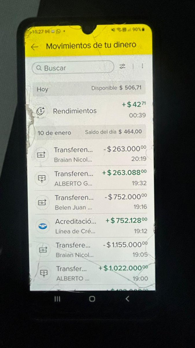 patitosolveyra's tweet photo. @mercadopago no se hace responsable de la estafa que sufrió mi papa
recibio un llamado en el cual lo engañaron y no solo le solicitaron un préstamo, sino que le hicieron varias transferencias
ya hice la denuncia a defensa del consumidor 1623955, también la policial https://t.co/DZYZqSN7Xy