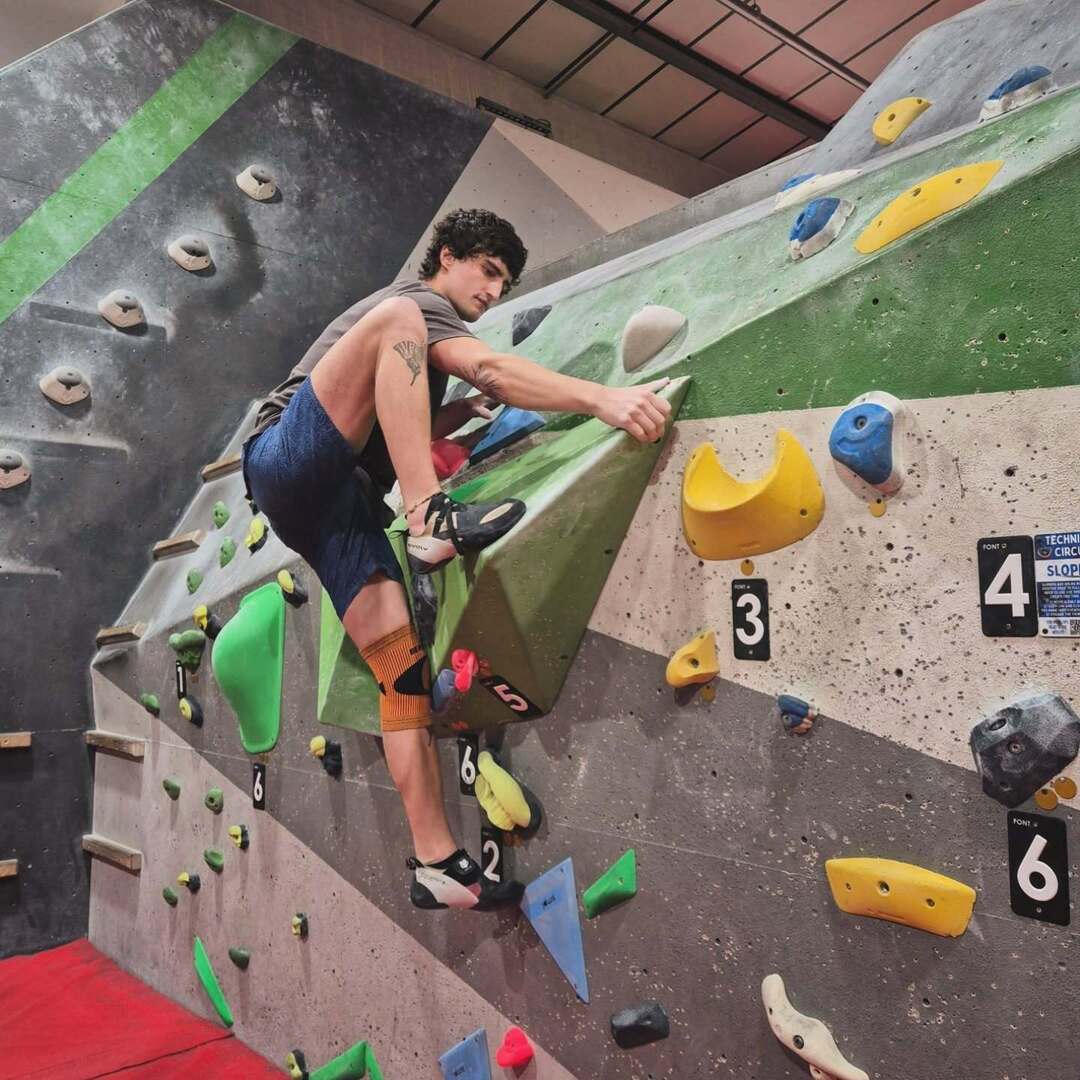 New blocs are set and ready to go on the Duck! 🦆

This is the first non-Comp Wall area to get the off-piste grading treatment which we plan to spread throughout the centre over the coming weeks, so any colour could be set at any grade.

Each climb has a… instagr.am/p/DTavceNCKZQ/