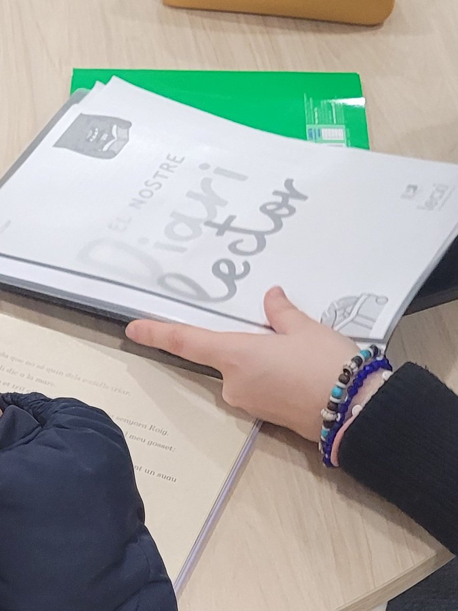 Biblioteques La Vall d'Uixó tweet media