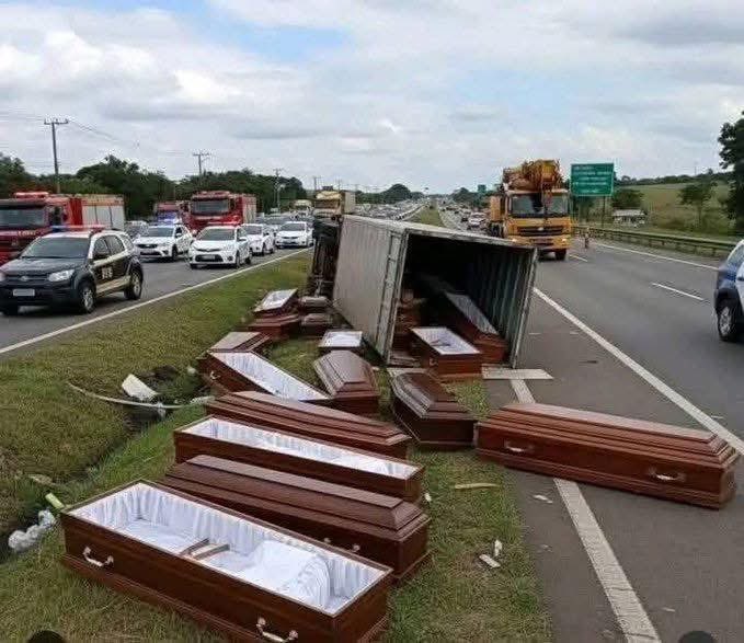 I_am_Tkgold's tweet image. No one is gonna LOOT.