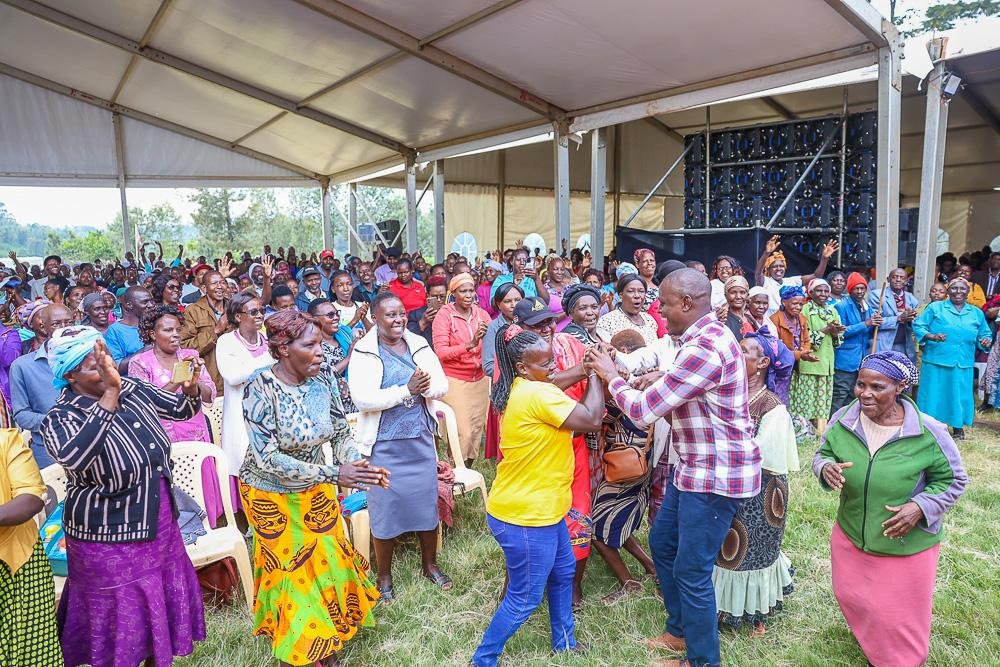 NdindiNyoro's tweet photo. Later in the evening, we held a productive meeting with Parents at Kiumu Primary/ Kahuro Secondary School Grounds.

The performance for all the Schools in Kiharu in the recently released KCSE affirms that investment in Education yields the right results.

Hon Wachiku, Hon Esther, Hon Liz Mbugua among many guests and stakeholders attended.

We are African and Africa is our Business..