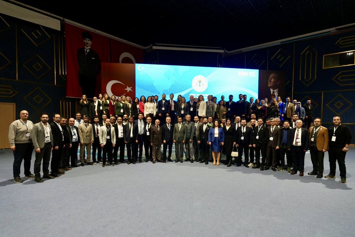 egitimgucusen's tweet photo. Eğitim Gücü Sen 2. Olağan Genel Kurulumuzu Gerçekleştirdik!

81 ilimizden gelen delegelerimizin katılımıyla gerçekleşen genel kurulumuzda yeni yönetim, denetleme ve disiplin kurulları belirlendi. Yeni dönemin eğitim camiamıza, milletimize ve ülkemize hayırlı olmasını dileriz.

Detaylar için:

📌 https://t.co/2Le6FlsoPl