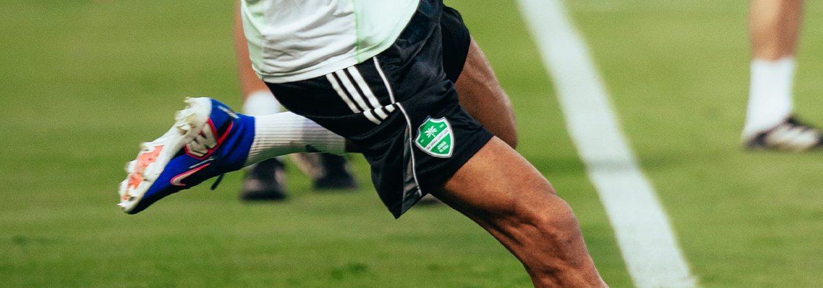 اضغط على التغريدة واكتشف من عاد وباشر العمل اليوم 👀 🇩🇿

#الأهلي