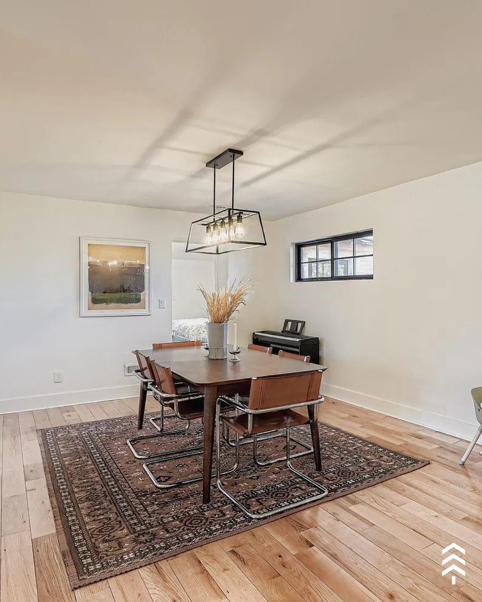 ✨ Million Dollar Monday ✨
Mid-century soul meets modern luxury in the heart of Virginia Village.
For more information, visit the link in our bio.
#kentwoodre #milliondollarmonday #luxuryrealestate #luxuryhomes #realestate #coloradorealestate