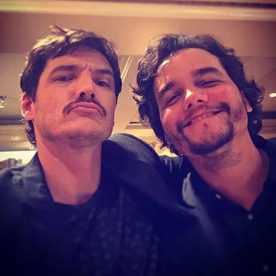 SeriesBrasil's tweet image. PAIS! Pedro Pascal comemora vitórias de Wagner Moura e O Agente Secreto no Globo de Ouro:

“Viva, Brasil! Viva, Wagner Moura!”