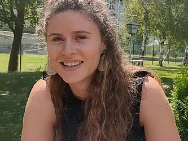 SaP011's tweet image. Lei era Celine Frei Matzohl, 21 anni, di Corces, comune in provincia di Bolzano.

Da oltre un giorno i genitori di Celine non riescono più a contattare la figlia e, preoccupati, si recano dai Carabinieri.

I militari avviano immediatamente le ricerche e si dirigono presso…
