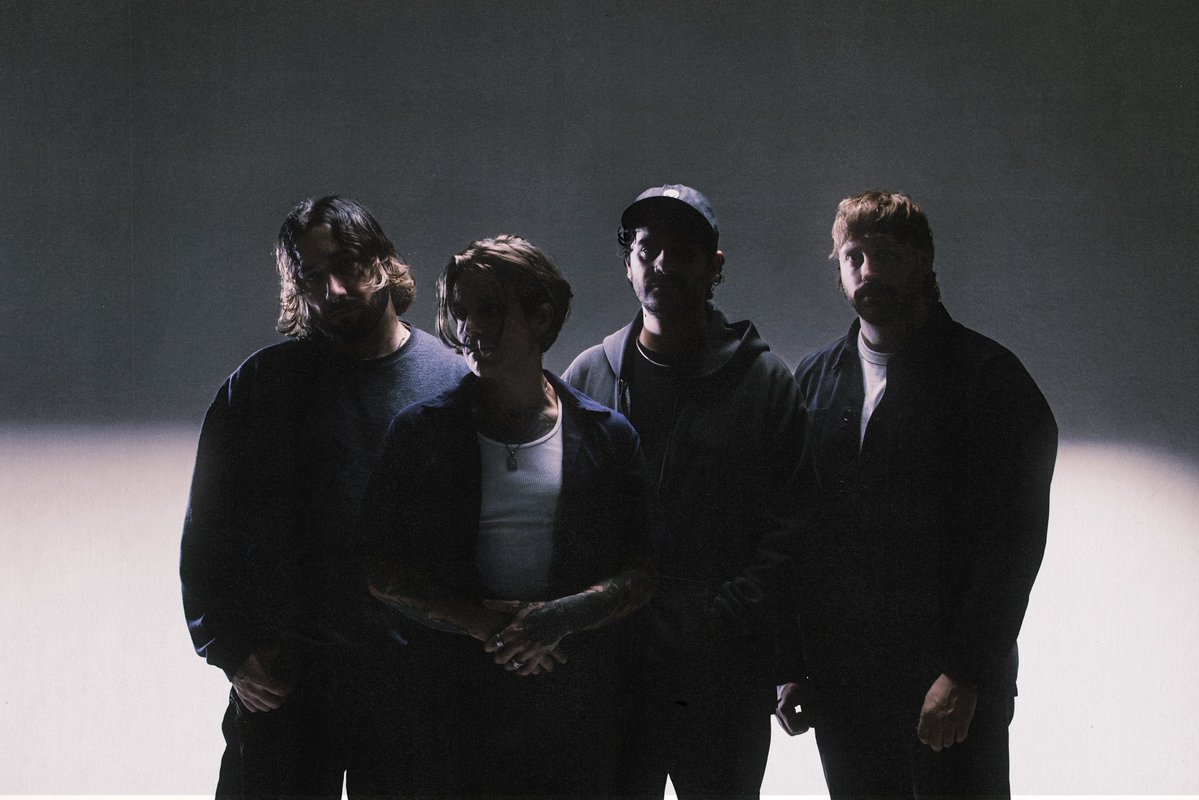 Broadside_'s tweet image. Our fifth LP, ‘Nowhere, At Last’, will be released April 10th on @thrillerrecords Pre-order packages are available now at linktr.ee/broadsideband

This album feels both like a union of our previous 4 LPs and another step further up the road. Join us in the blur between dreams.