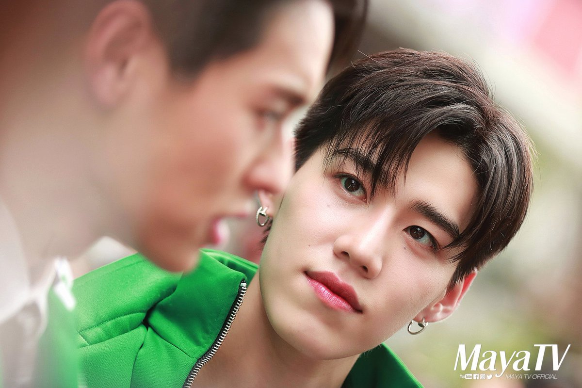 besttuesdaeever's tweet image. ความรักมันเต็มท่วมหัว
ตัวกับใจยังไม่กล้า
หลงรักคนยืนข้างซ้าย
ตรงที่เก้านาฬิกา