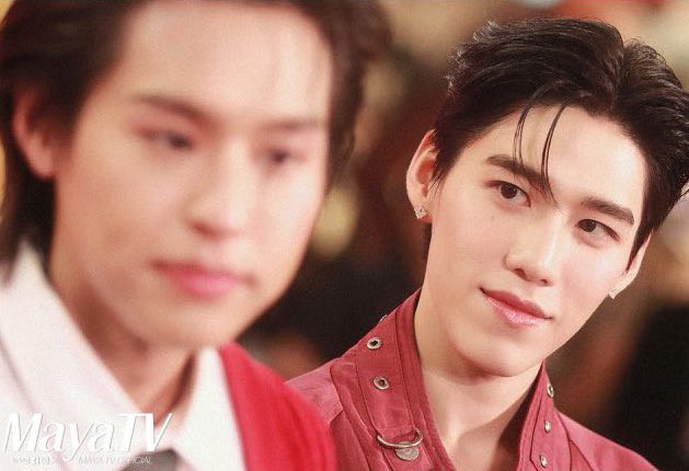 besttuesdaeever's tweet image. ความรักมันเต็มท่วมหัว
ตัวกับใจยังไม่กล้า
หลงรักคนยืนข้างซ้าย
ตรงที่เก้านาฬิกา