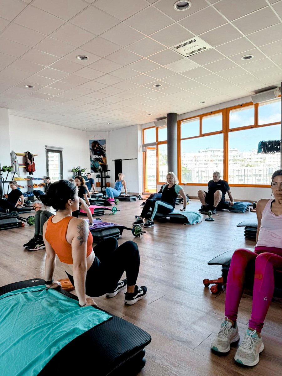 Las mejores actividades dirigidas en Estepona están en Las Mesas y además estrenamos nuevas coreografías 👉🏻 Más movimientos, más desafíos y más salud 🏋🏻‍♀️ Esta tarde tienes otra oportunidad para conocer los nuevos ejercicios de Body Pump

#LasMesas #Estepona #NuevasCoreos
