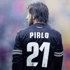 MaksJuventino's tweet image. My holy grail of a kit. One day I will have it 🤍🖤