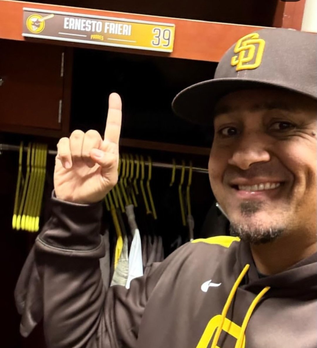 Ernesto Frieri nuevo pitching coach de la organización de los Padres de San Diego, más que merecido para el mejor lanzador cerrador colombiano que hemos tenido en Grandes Ligas!
<a href="/ernasty49/">Ernesto Frieri</a>