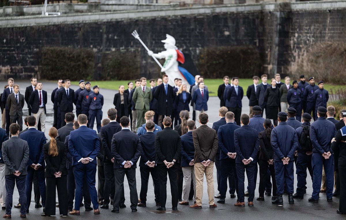 Britannia Royal Naval College tweet media