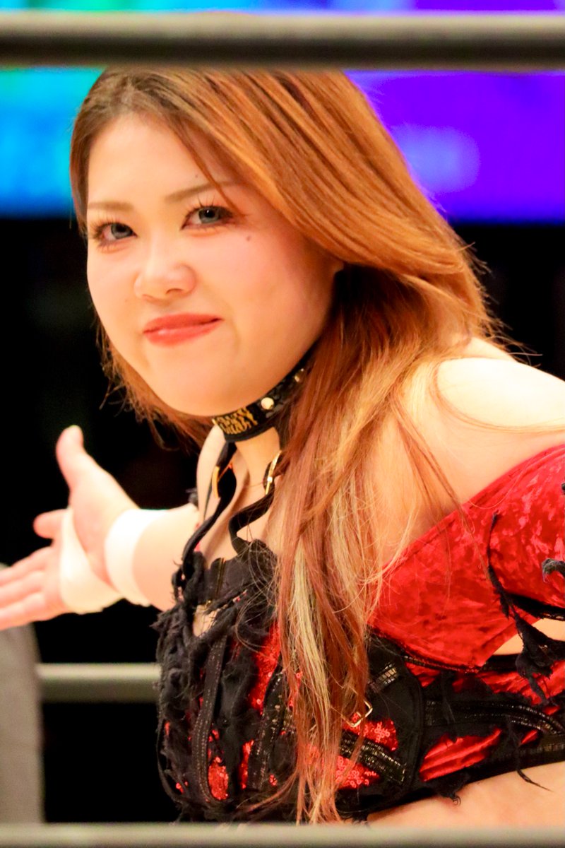 Nobutake33's tweet image. 2026.1.12 後楽園ホール
リングコールを受けるすず選手✨
#鈴季すず
#世羅りさ
#世羅りさ終活
