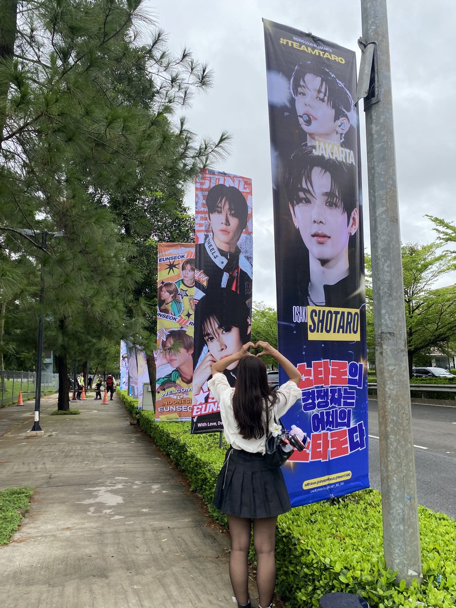 Biar ini banner kaya anak tiri misah sendiri dari kawan kawannya tapi… kaget dia ada di depan gate 10 persis. 

Dan sukaa banget sama hasilnya 🥹🥹🧡 semoga tmts dan briize juga pada suka dan mampir kesini 🧡

Project dari <a href="/teamTAR0/">TEAM TARO</a> dan <a href="/tarofocus/">FOR SHOTARO</a>
