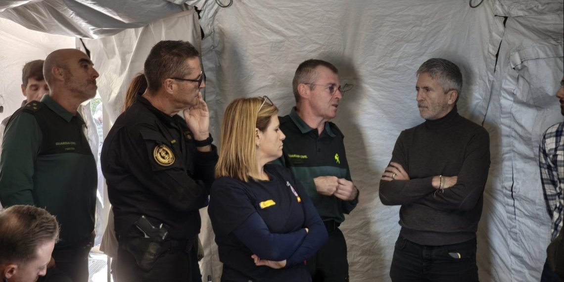 La Delegada del Gobierno Pilar Bernabé, pese a ser Codirectora y estar convocada presencialmente, porqué tardó 13 horas en presentarse en el CECOPI?
Raro,raro, raro.