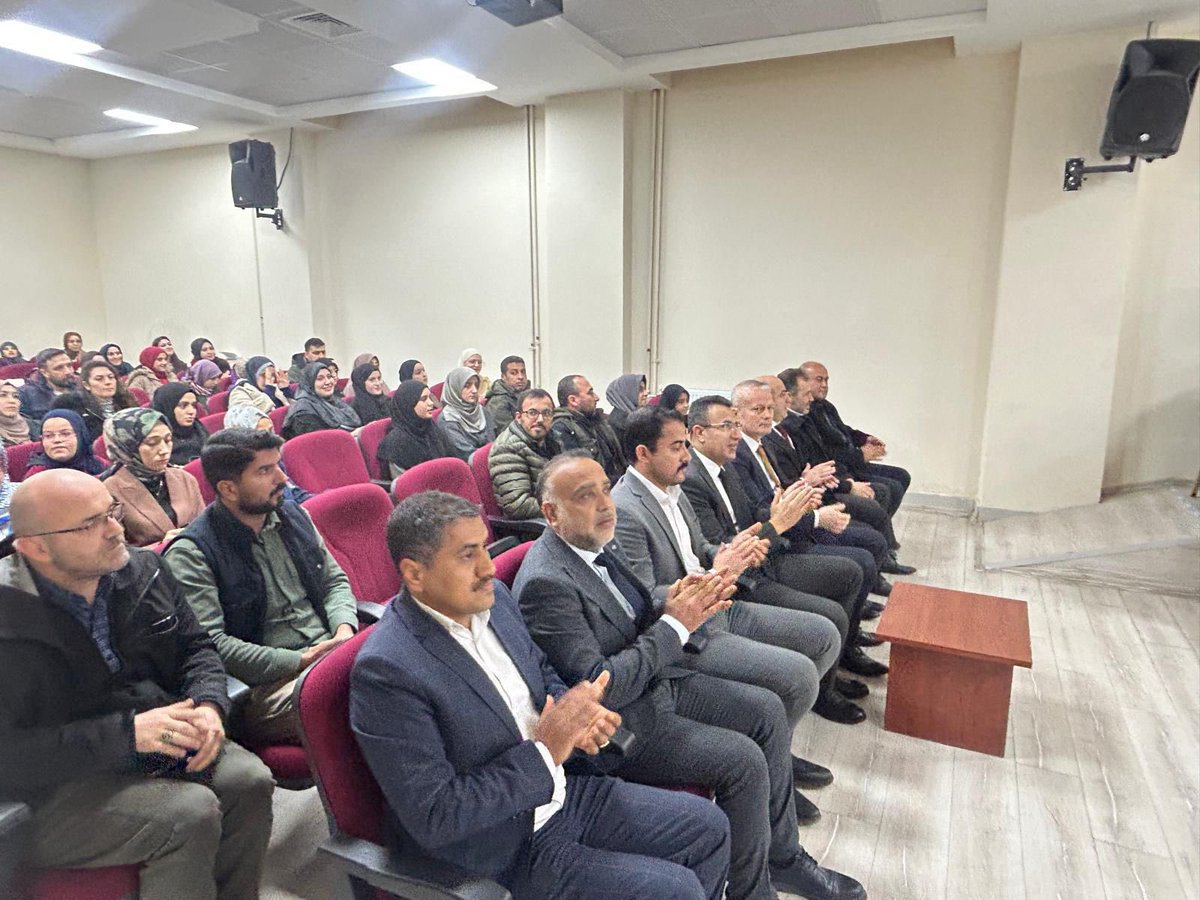KirikhanKymkmlk's tweet photo. Kaymakamımız Sayın Ayhan AKPAY, İlçemiz Şehit Hurşit Uzel İmam Hatip Ortaokulu'nda düzenlenen İmam-Hatip Ortaokulları Birinci Bölge Genç Nida Kur'an-ı Kerim'i güzel okuma il yarışmasına katıldı. Jüri üyeleri ve dereceye giren öğrencimize ödüllerini takdim etti. Programın düzenlenmesinde katkıda bulunan tüm kurum yöneticilerimize, öğretmenlerimize ve jüri üyelerine teşekkür eder, yarışmaya katılan öğrencilerimize başarılarının devamını diler, dereceye giren öğrencilerimizi tebrik ederiz. @AyhanAkpay