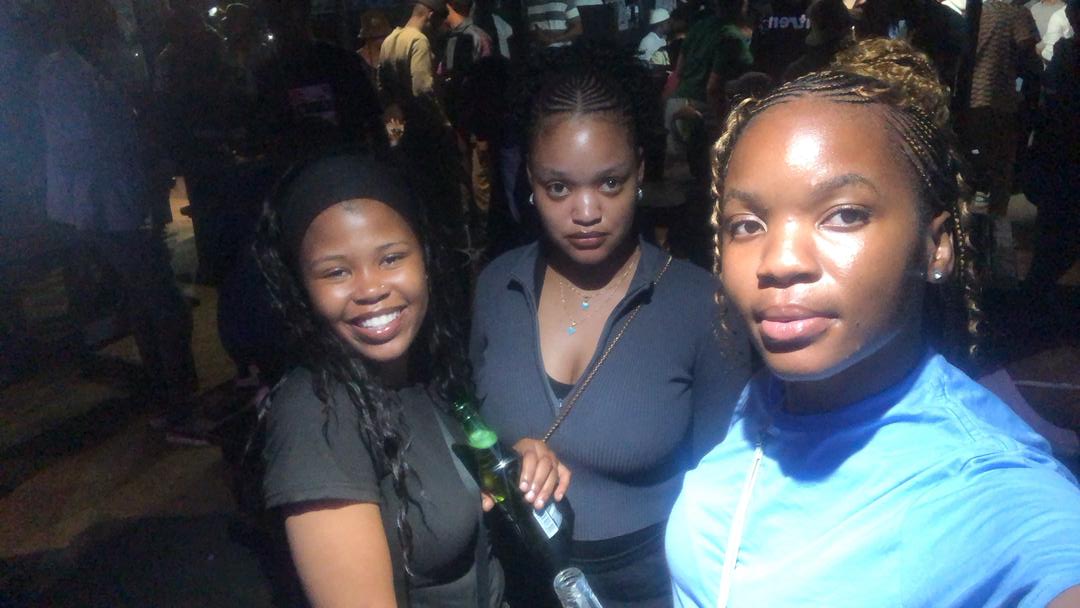 yourgirldibamzo's tweet image. @KgwarapiJudith hey bestie✨❤️