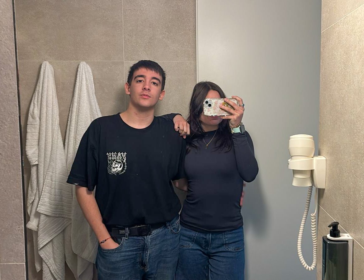 1Cut1's tweet photo. Esta mujer me hace la persona más feliz de la tierra. https://t.co/xJ9pi721I0