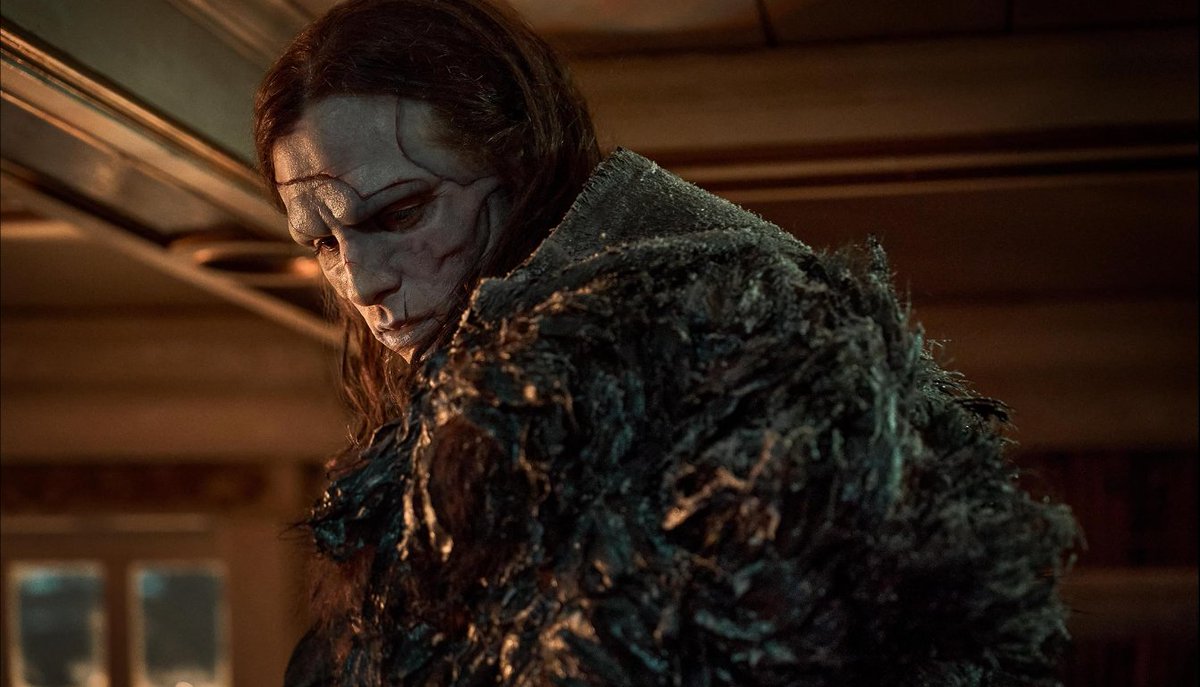 FilmVarili's tweet photo. Guillermo del Toro'nun #Frankenstein2025 'ında Andrew Garfield takvim uyuşmazlığıyla ayrıldı, yerine Jacob Elordi geldi.

Makyaj ekibi Garfield için hazırladığı 9 aylık tasarımı çöpe atıp, Elordi için her şeyi sadece birkaç haftada baştan yapmak zorunda kaldı.
Size nasıl olmuş ? https://t.co/sypSJYTBth