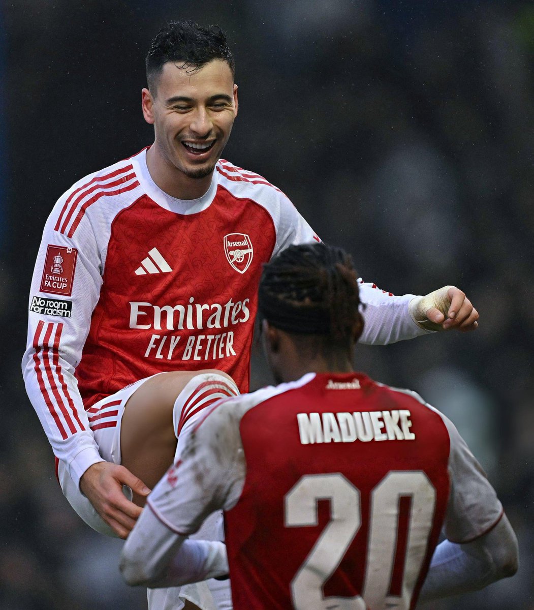 dennizzer_k's tweet image. 🔴⚪All Arsenal fans say "hi" and Gain❤