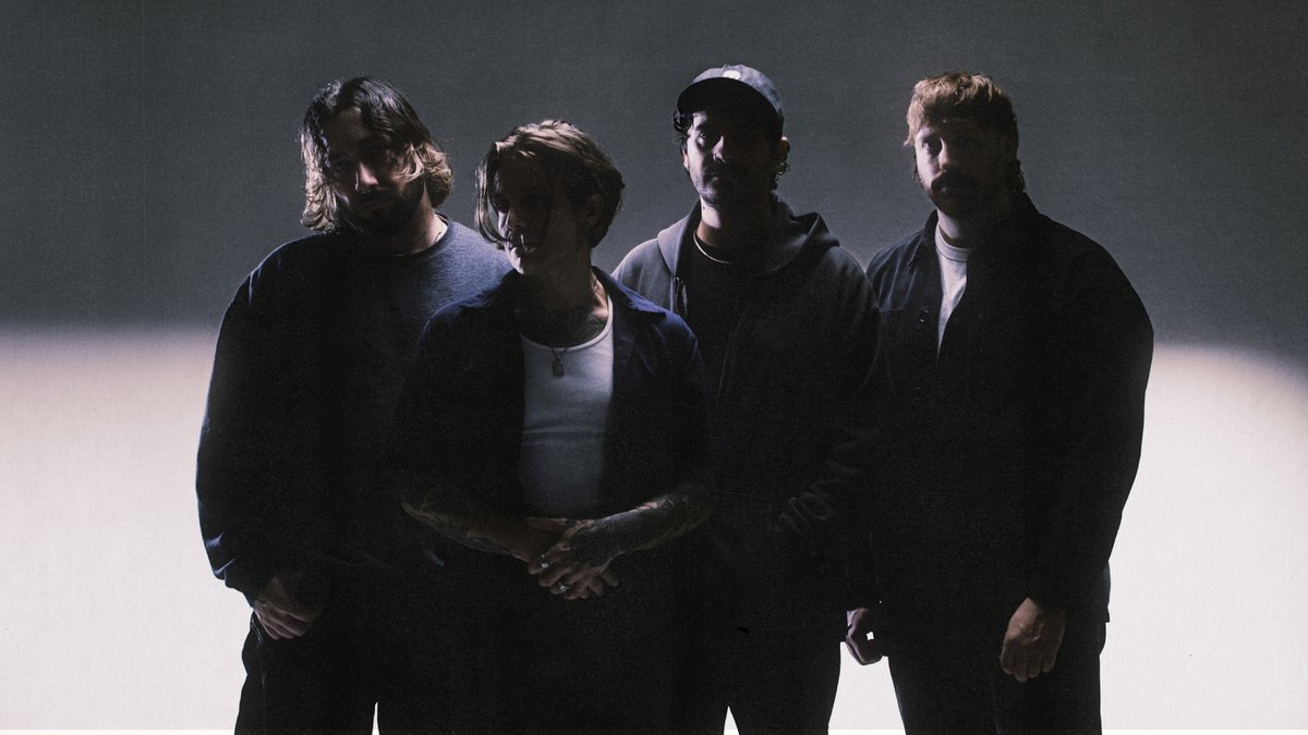 rocksound's tweet image. Broadside have announced the details of their brand new album 'Nowhere, At Last' rocksound.tv/news/broadside…