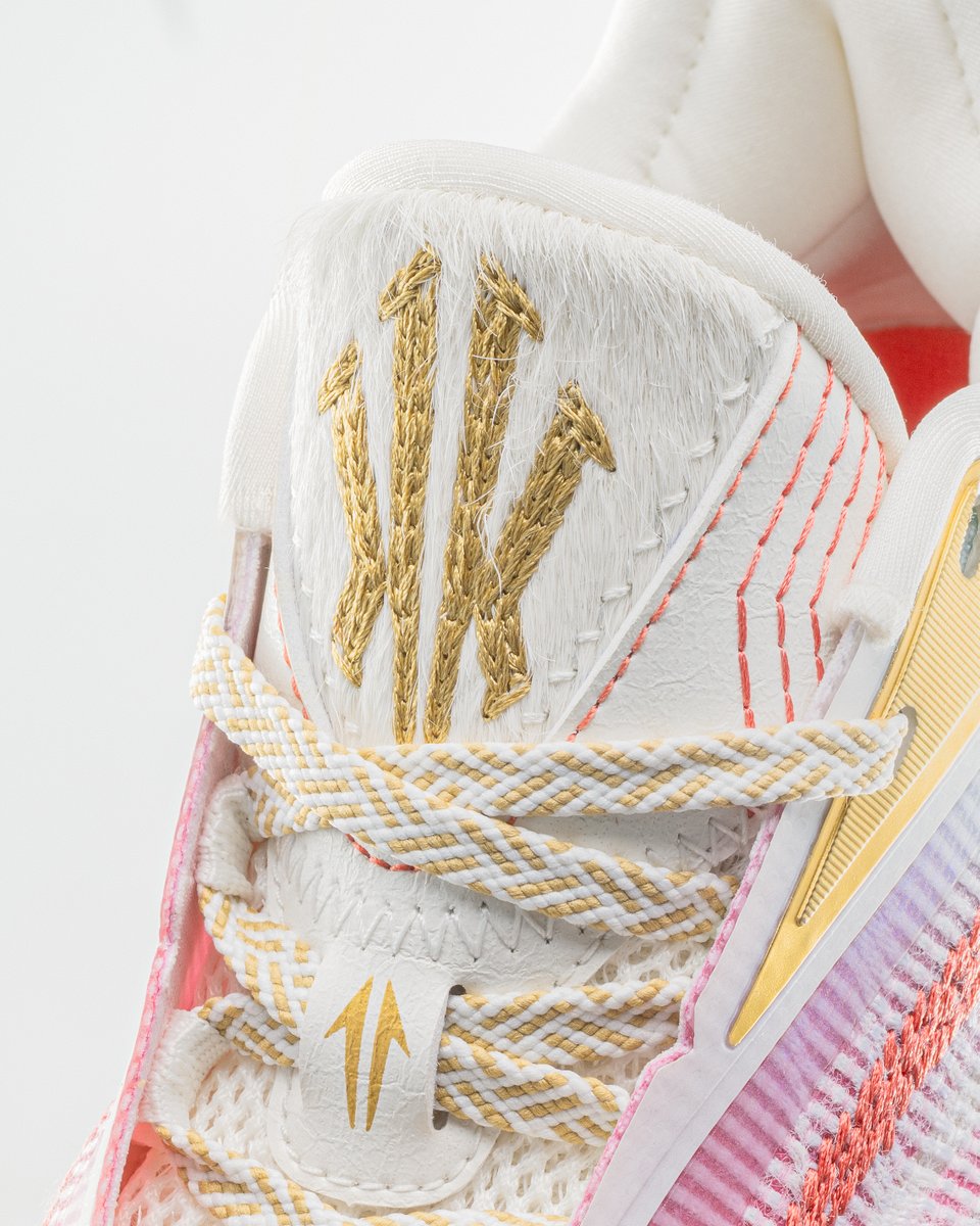 nike kyrie irving womens gold