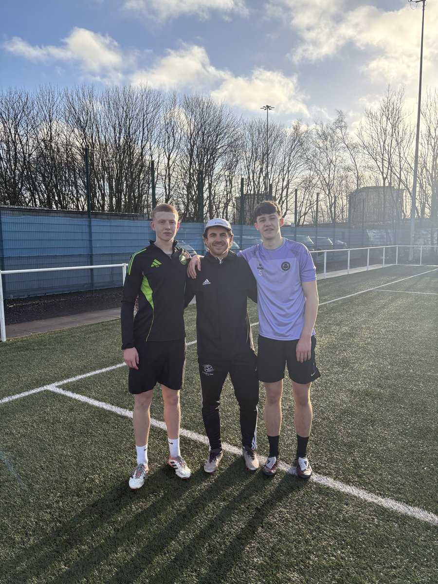 Robbie Halliday tweet media