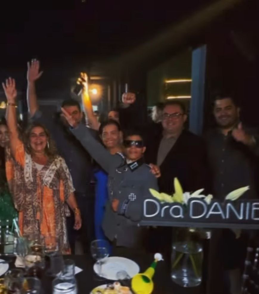 SiqueiraXBR's tweet image. UM MENINO FOI PRA FORMATURA DE MEDICINA EM MOSSORO -RN, COM O UNIFORME DA SS kkkkkkkkkk