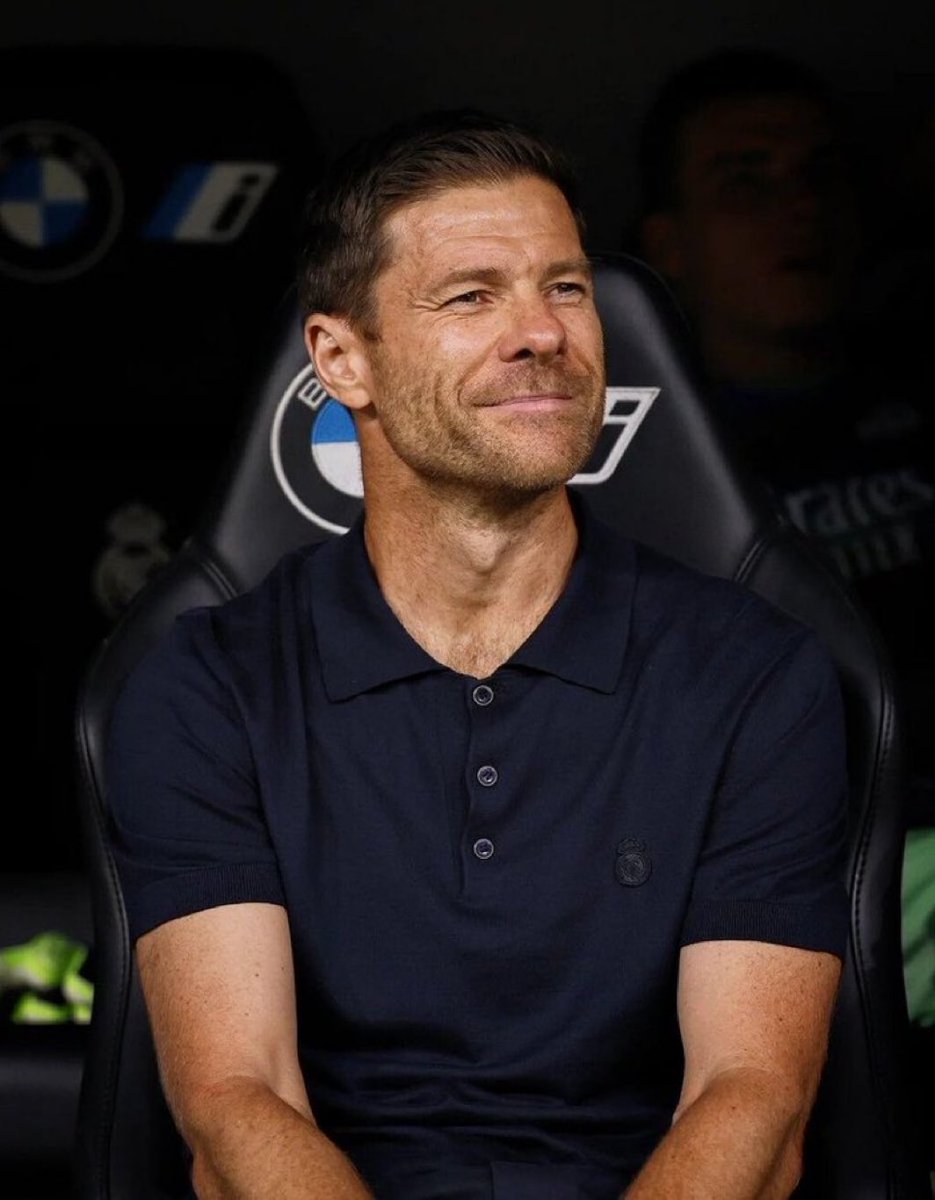 Gracias por todo Xabi Alonso, viniste con toda la ilusión a tu casa, a crear un proyecto, lástima que los jugadores han preferido echarte porque no querían ver vídeos, no querían entrenar, espero que la gente empiece a mirar a la directiva y que sepan que la culpa no es del