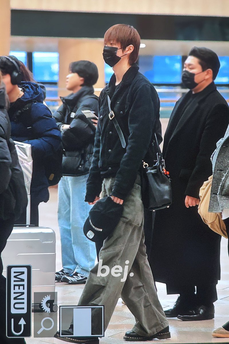 ej_Clothes's tweet photo. 🔔 #의주 260112 의주 출국 

🏷️ COACH 코치 소프트 엠파이어 캐리올 백 40

💲￦1,100,000

🔗 https://t.co/P6xiT01I9I 

#andTEAM #의주 #ウィジュ https://t.co/T0jfQgtywG