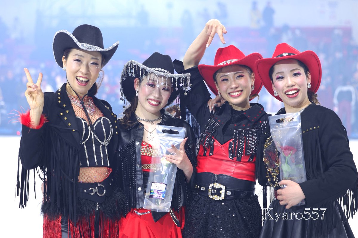 集合写真嬉しいありがとうございます♡
#PIW #PIW2025_2026東京公演
#白神伶菜
#三澤日向子
#白神瑠菜
#佐々木優衣