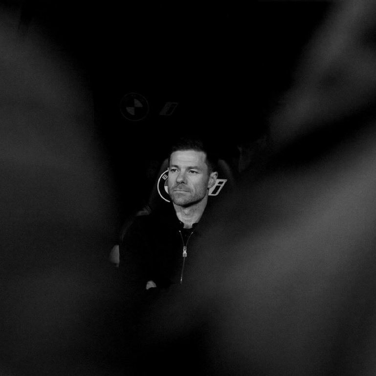 Ham8_od's tweet image. اقسم بالله حزين جدًا جدًا على طرد الونسو💔

انظلم بشكل واضح من الادارة اللي تركوه بدون صلاحيات بعد تمرد اللاعبين ضده

وانظلم بعد أن طالب النادي بصفقة وسط ومحد لبى النداء

تركوه وحيدًا ضد العقليات الانهزامية واللي تربت على التخاذل بعد ما كان متصدر بفارق 5 نقاط

غبنة والله