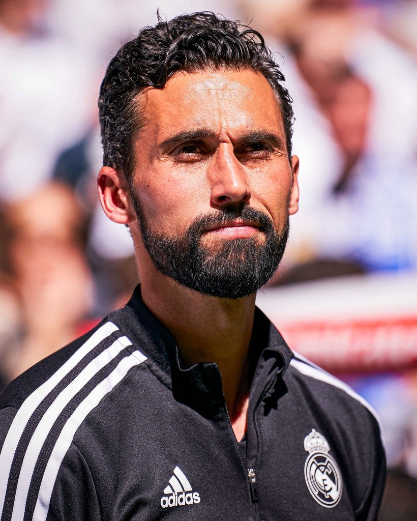 sudanalytics_'s tweet image. 🚨⚠️ [OFICIAL] REAL MADRID YA ANUNCIÓ A ÁLVARO ARBELOA COMO SU NUEVO DT.