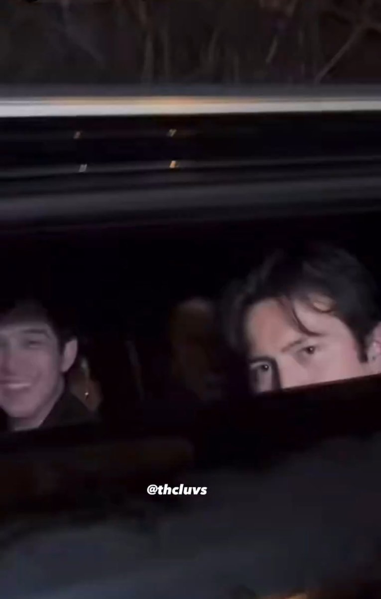 allrozanov's tweet image. this is sending me