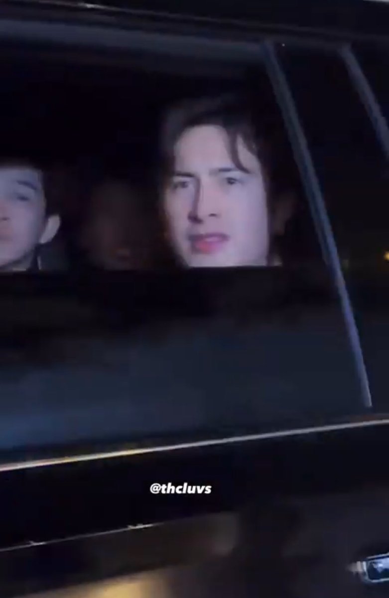 allrozanov's tweet image. this is sending me