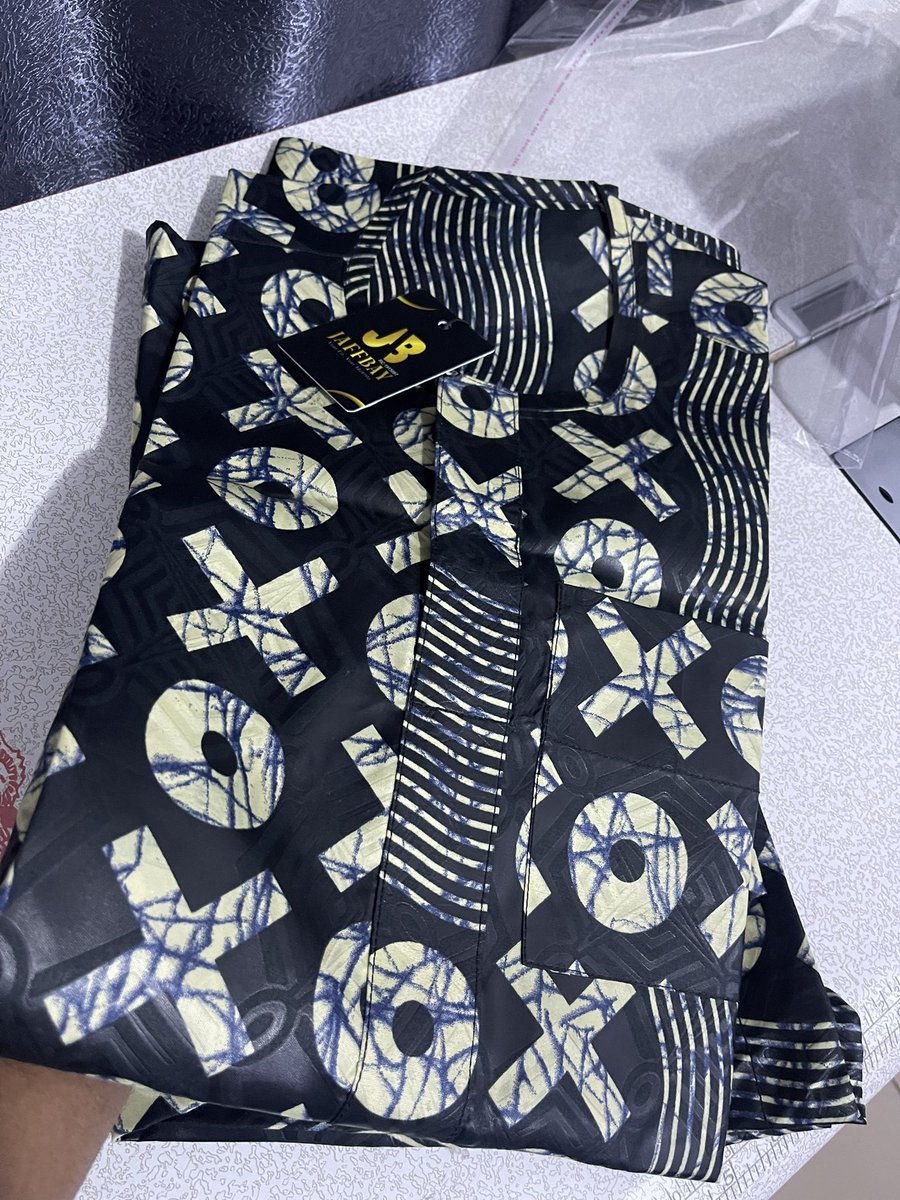 Jaffbay's tweet photo. Available in different sizes.
To order:
๐ฉ Send us a DM
๐ฒ WhatsApp: +2348036254487
๐ Worldwide Shipping Available
#fashiondesignerinibadan #jaffbay
#NigerianMenFashion #NativeWear #BespokeTailoring https://t.co/BDqhE8t8pN
