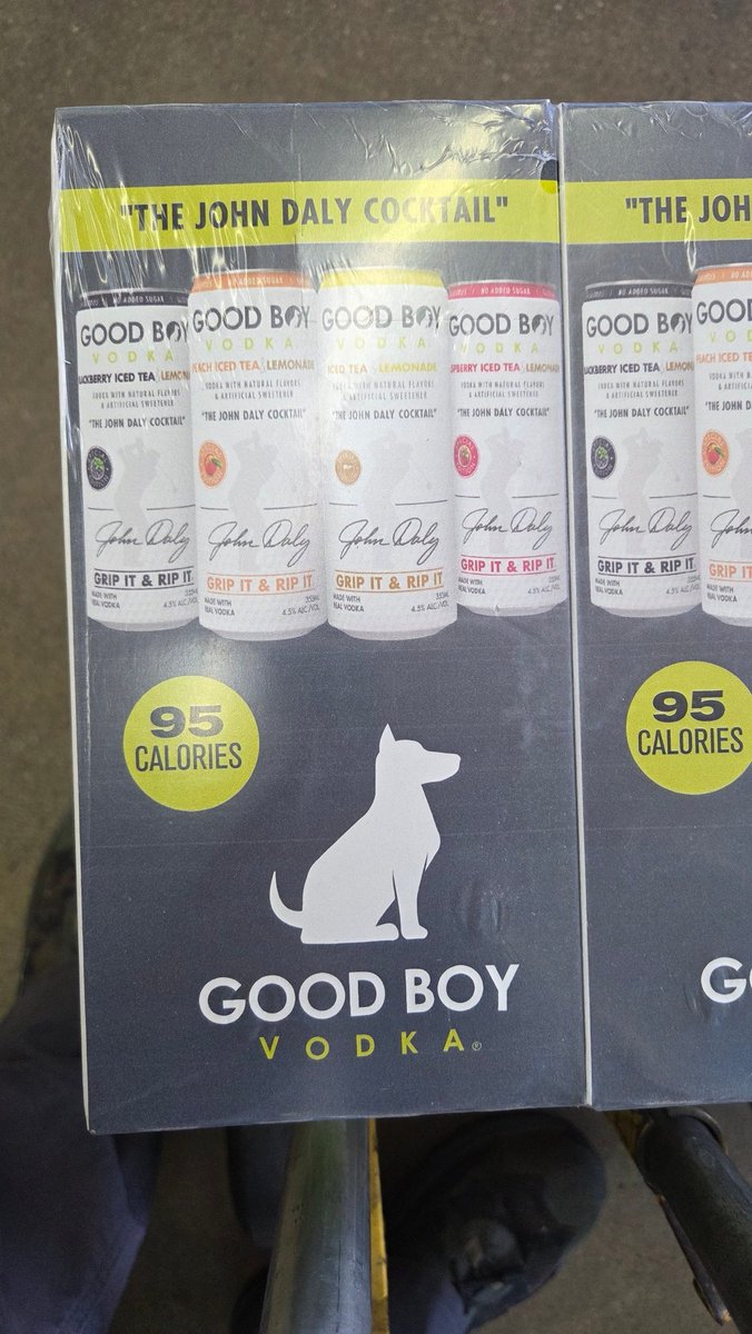 bullets38784's tweet photo. @Wipz official drink of @timthetatman https://t.co/3unju2tl1m