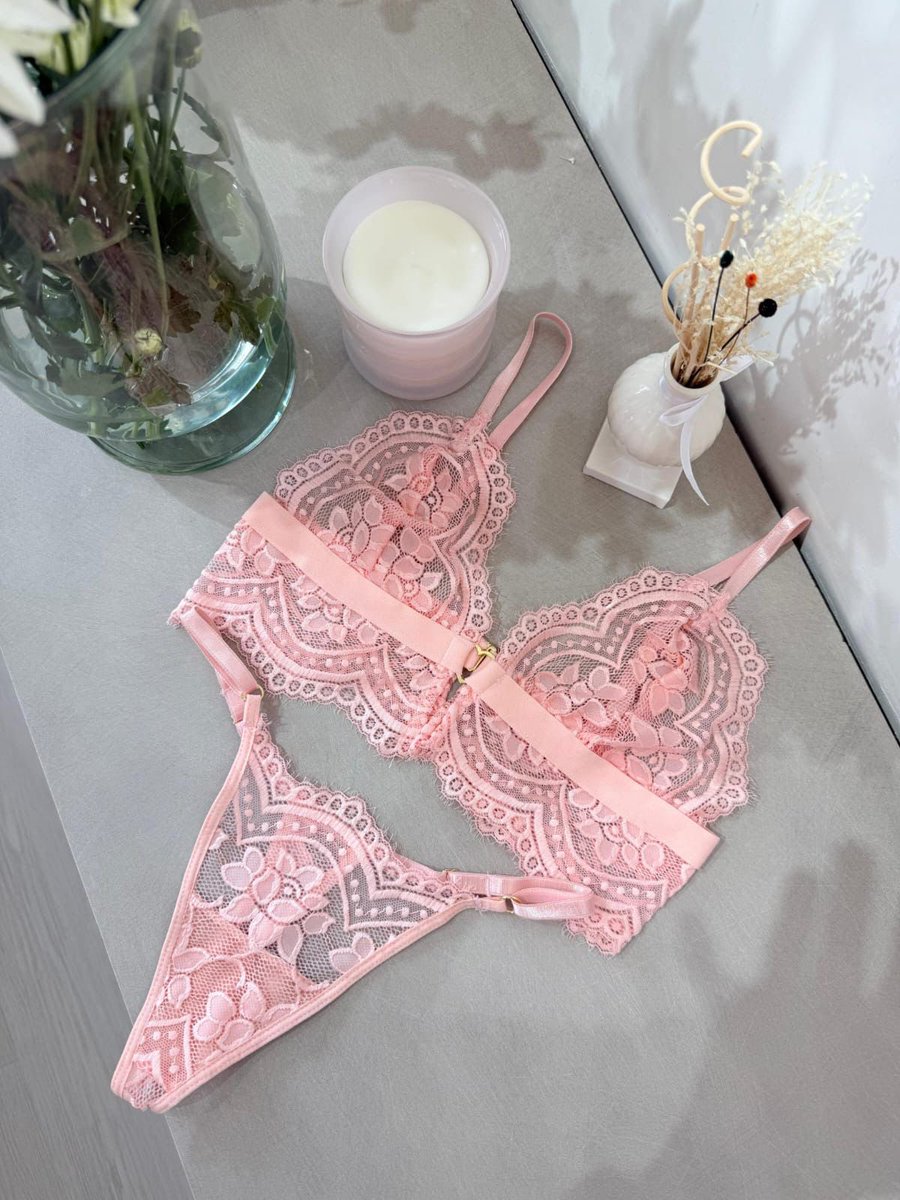 Para tu día a día! Para que te sientas linda, delicada, empoderada🫶🏻

1 X $35.000
2X $65.000
4X$115.000

Disponible en todas las tallas 
variedad de colores 

wa.me/573207437472