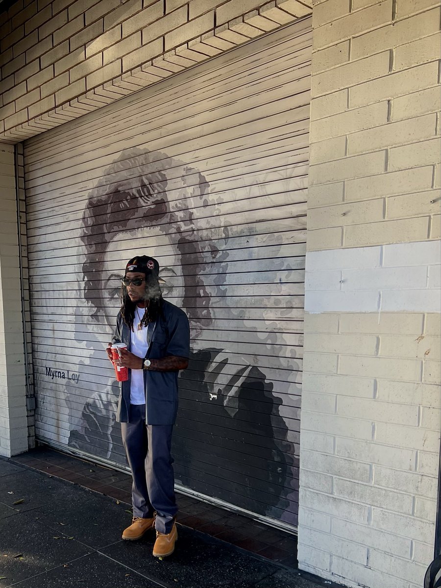 Official_Stevee's tweet photo. 🤲🏽🍾 https://t.co/6UCQwCpKow