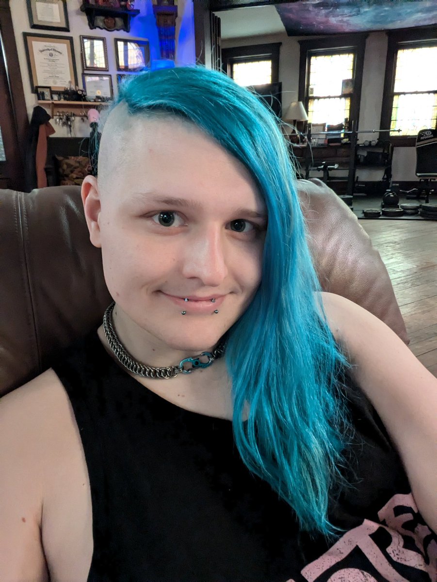 Robin Moore (NSFW) 🏳️‍⚧️ tweet media