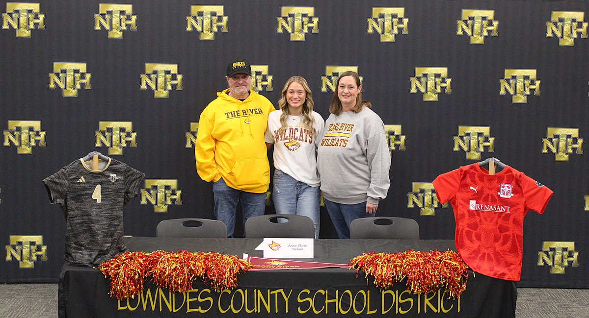 LCSD_MS's tweet photo. New Hope High School's Anna Claire Nabors knew from an early age she wanted to play soccer in college. On Monday, she celebrated realizing that goal when she signed with Pearl River Community College. To read more, go to: https://t.co/sfjJebzthM and scroll down to District News. https://t.co/Xdhv9aUymY