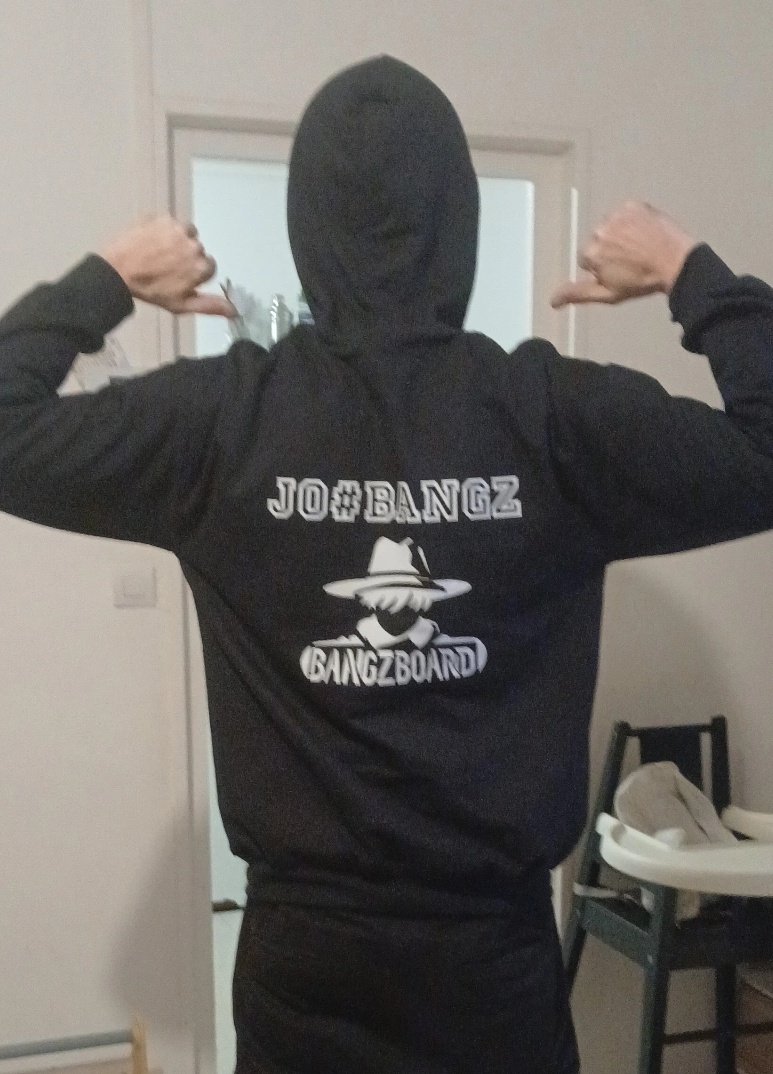 BangzBoard's tweet image. 🚨 BANGZBOARD Webshop! 🚨

🛹💥 Skaters &amp;amp; #Web3 fans, grab your #phygital skateboards powered by VeChain! 💥🛹

Original #BANGZ designs: Stylish boards for 10 000 $VET

Shop now: bangzboardz.com 

#Skate #Web3 #VeChain #BANGZ #Skate2earn #Skatelife #SK8 #RWA #Tokenization