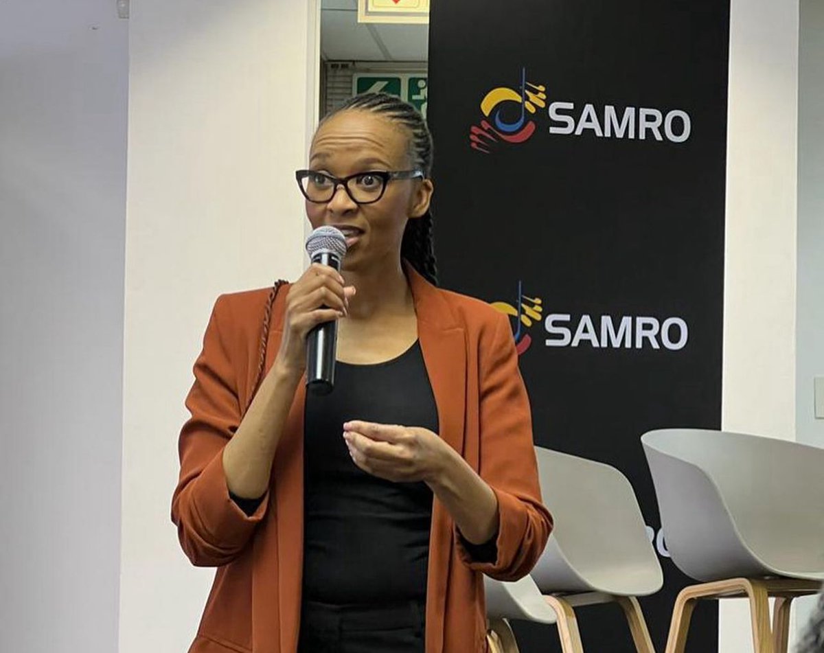 DailysunCelebs's tweet image. FIRED! 😱🔥 SAMRO's top boss SACKED in dramatic showdown.  #SAMRO #MphoMofikoe #MusicIndustry snl24.com/dailysun/celeb…